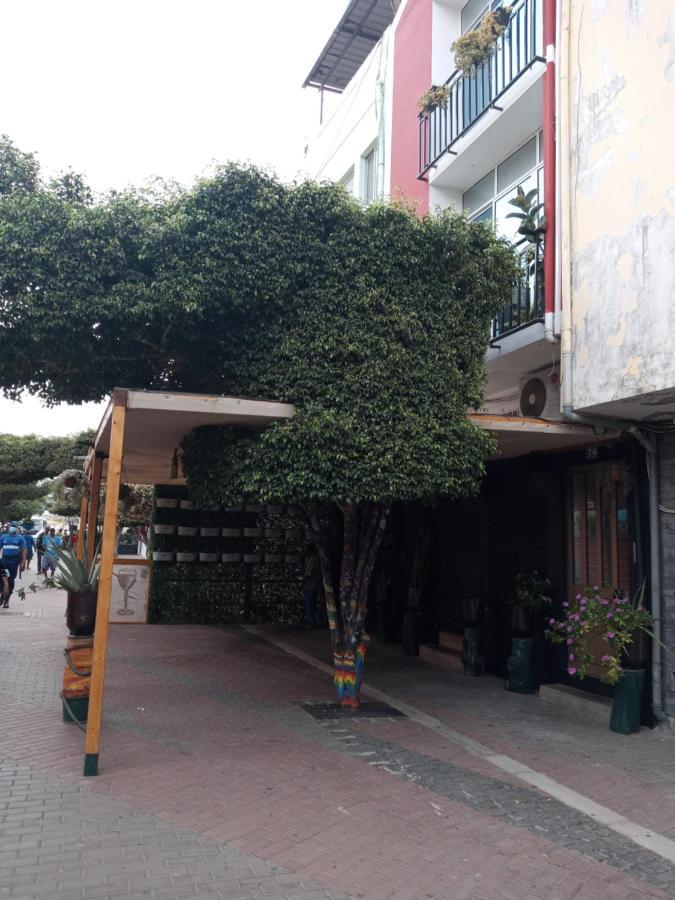 Christian Place Praia Bagian luar foto